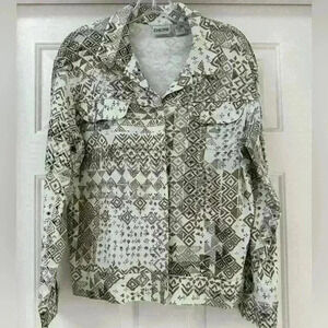 CHICOS Light weight Jacket
SZ 1 US M/8
Southwestern Button Up
100%Cotton‎ Aztec